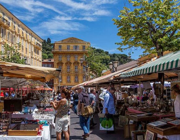 10 Amazing Markets to Visit in France 