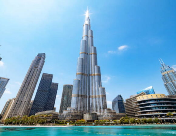 What Makes Dubai Frame and Burj Khalifa Must-See Attractions