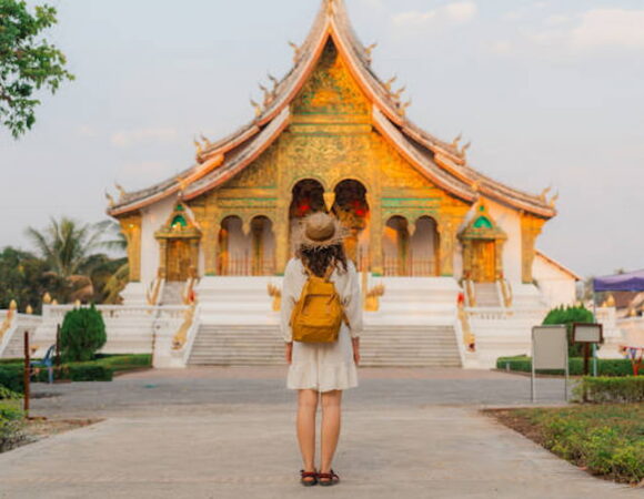 Why Choose a Guided Laos Tour Over Independent Travel 