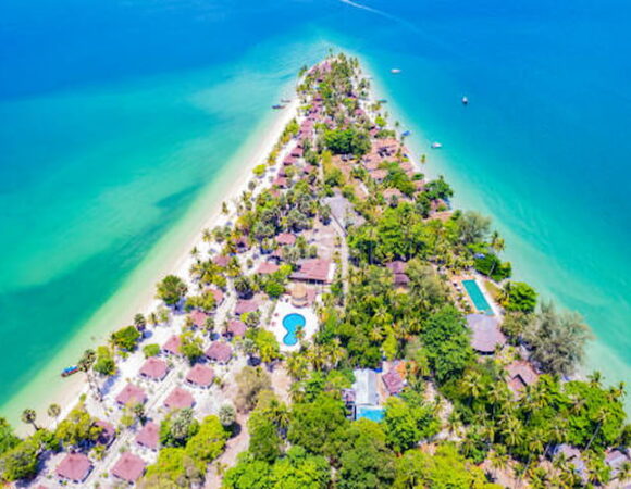 Luxury Beach Resorts and Villas in Phuket and Krabi