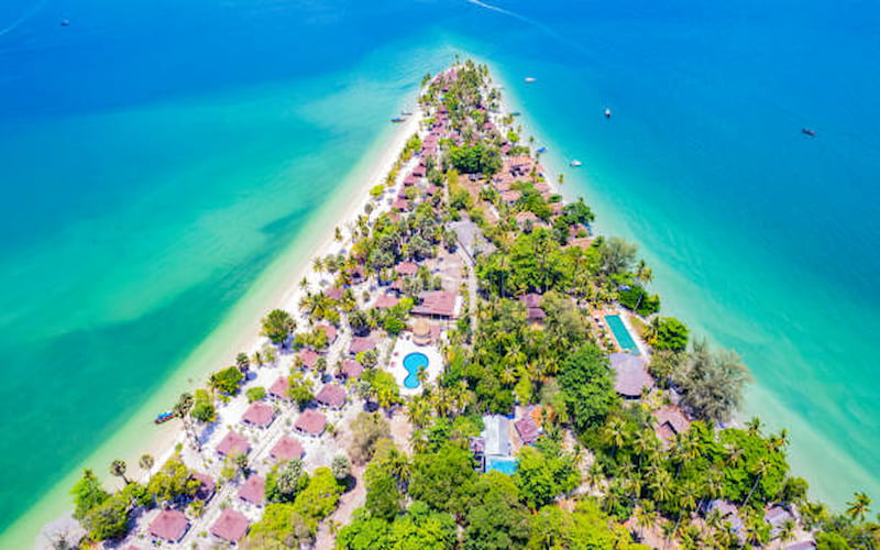 Luxury Beach Resorts and Villas in Phuket and Krabi