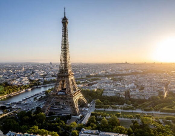 What Are the Entry Rules for First Time Visitors to France?