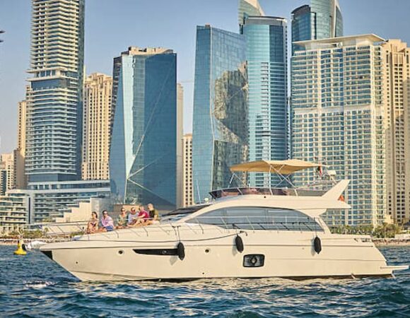 What Are the Best Yacht and Cruise Experiences in Dubai?